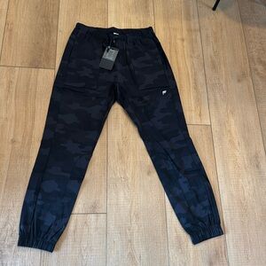 Fabletics men’s The One Jogger size medium